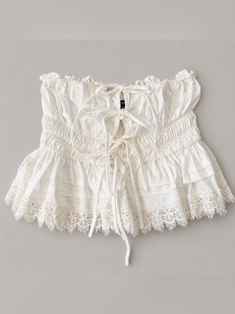 Forever 21 Women’s Medium White Strapless Smocked Lace Trim Peplum Top Boho